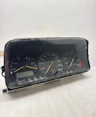 Volkswagen PASSAT B4 Speedometer (instrument cluster) 357919033CC