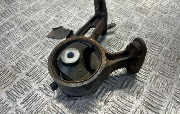 Toyota Avensis T270 Gearbox mount