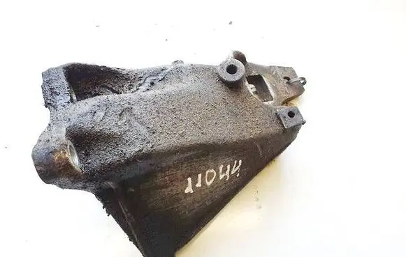 Audi 80 90 S2 B4 Engine mounting bracket 8A0199307C