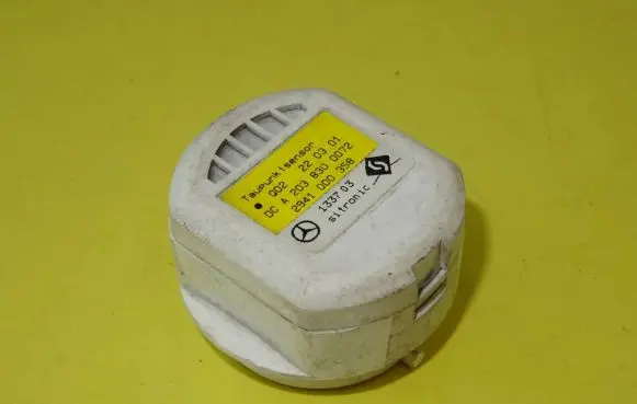 Mercedes-Benz C W203 Interior temperature sensor A2038300072