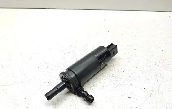 BMW 3 E92 E93 Headlight washer pump 6973097 67126973097