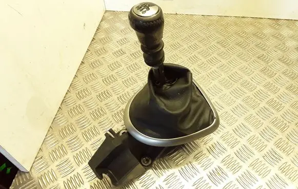 Nissan Qashqai Gear shifter/selector JD200 20438609