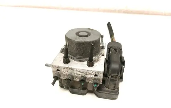 Renault Clio IV ABS Pump 476605492R