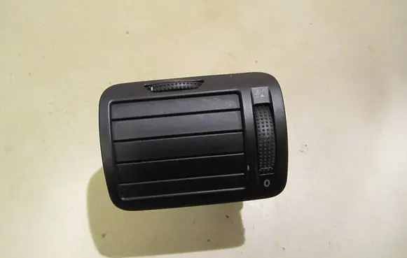 Volkswagen PASSAT B5.5 Dash center air vent grill 3B0819704D