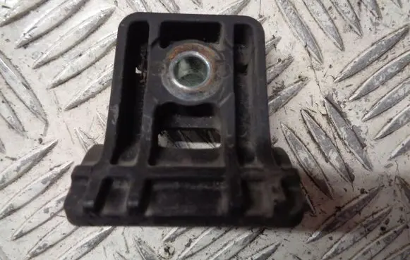 Chevrolet Cruze Radiator mount bracket