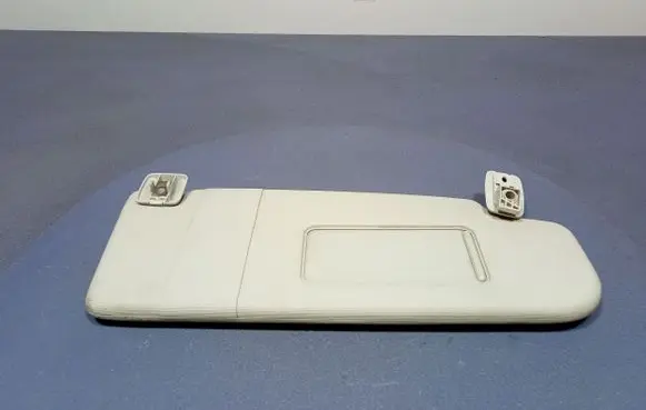 Volkswagen Golf IV Sun visor