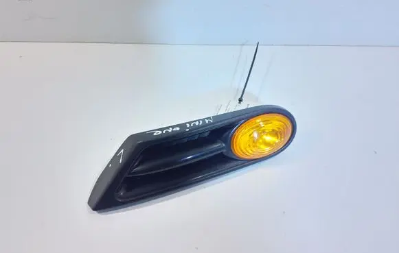Mini One - Cooper Coupe R56 Front fender indicator light 7260205 7260203