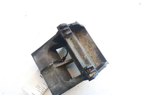 BMW 5 E60 E61 Radiator mount bracket 17147542517