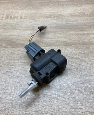 Ford Focus C-MAX Fuel tank cap lock motor 
