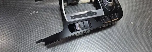 Audi Q5 SQ5 Head unit multimedia control 8T0919609F