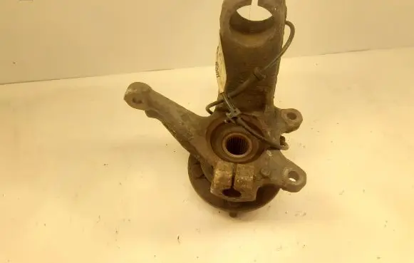 Ford Mondeo Mk III Front wheel hub spindle knuckle