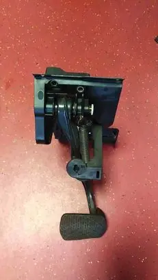 Mercedes-Benz C W203 Brake pedal A2032901001