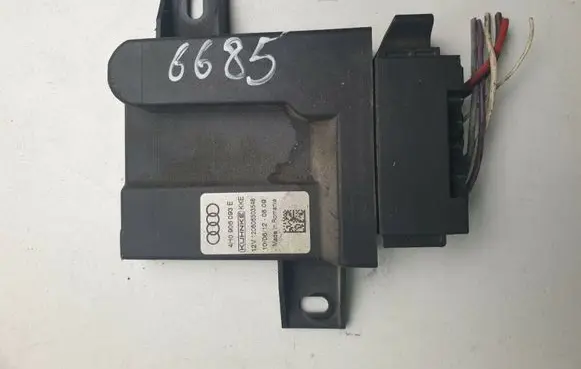 Audi A8 S8 D4 4H Fuel injection pump control unit/module 4H0906093E