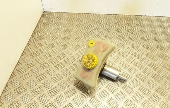 Master brake cylinder