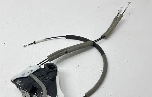 Nissan Rogue Front door lock 805006RR0A