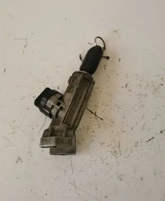 Peugeot 406 Ignition lock 010990013