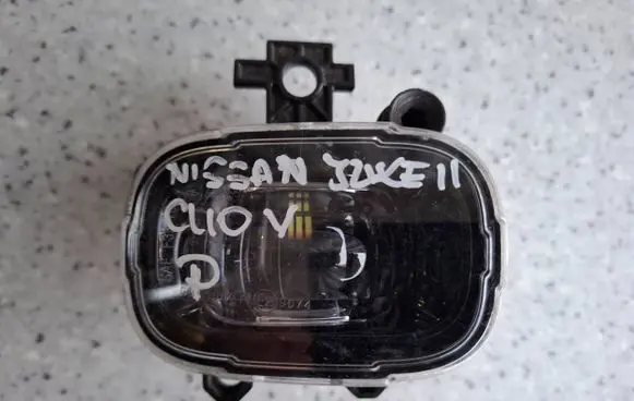 Renault Clio V Front fog light 261504122R 1NL2500TN139 013712020056200