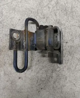 Audi A6 S6 C6 4F Front door lower hinge 