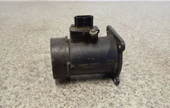 Nissan Primera Mass air flow meter