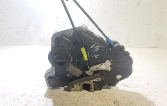 Lexus IS 220D-250-350 Front door lock