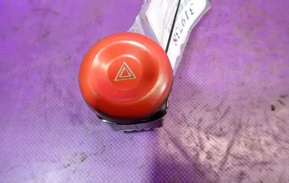 Renault Master II Hazard light switch 