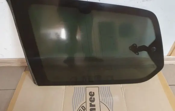 Ford Galaxy Rear side window