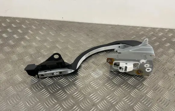 Lexus IS III XE30 Tailgate/trunk/boot hinge