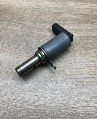 Volkswagen Tiguan Camshaft position sensor 03C906455 3150339