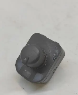 Audi A4 S4 B7 8E 8H Wing mirror switch 8e0959565