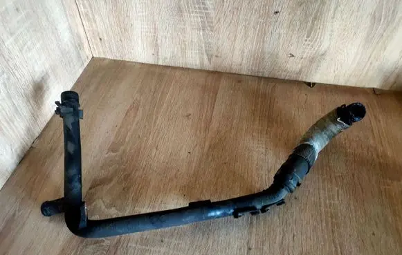 Seat Ibiza IV (6J,6P) Engine coolant pipe/hose
