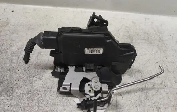 Audi A4 S4 B6 8E 8H Front door lock