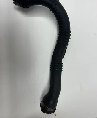 Opel Vivaro Intercooler hose/pipe 144606126R 93867727