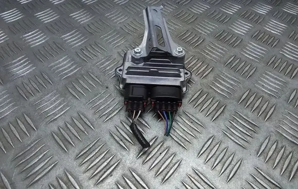 Lexus ES 250 - 300 - 330 Fuel injection pump control unit/module 8957133030 4998001031