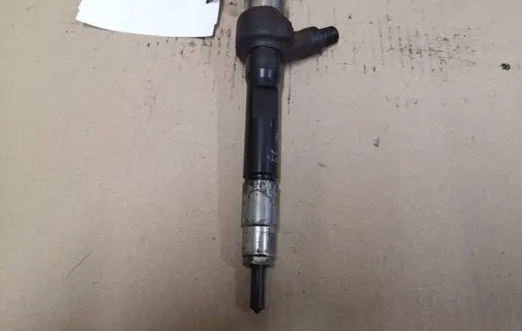 Mazda 6 Fuel injector R2AA 13H50