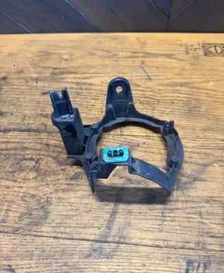 Nissan Leaf I (ZE0) Fog light bracket 26915