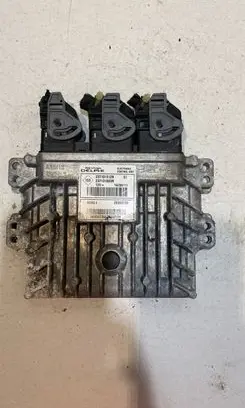 Renault Twingo II Engine control unit/module 237101312R 28303730
