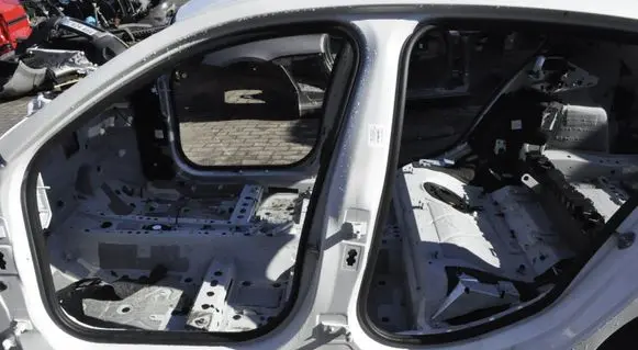BMW 1 F40 Pillar (middle) 