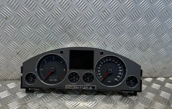 Volkswagen Phaeton Speedometer (instrument cluster) 3D0920882N 0263619404 6131000112