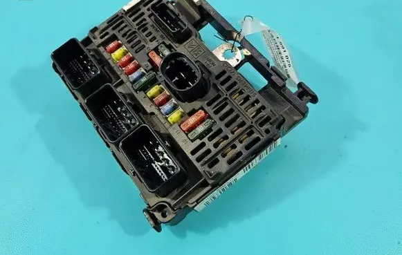 Citroen C4 I Central body control module 9661682980 IMPRK1591025