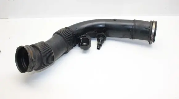 Volvo XC60 Intercooler hose/pipe 31657341