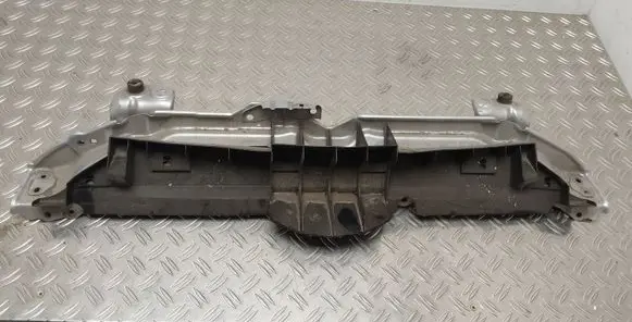 Toyota Yaris Top upper radiator support slam panel