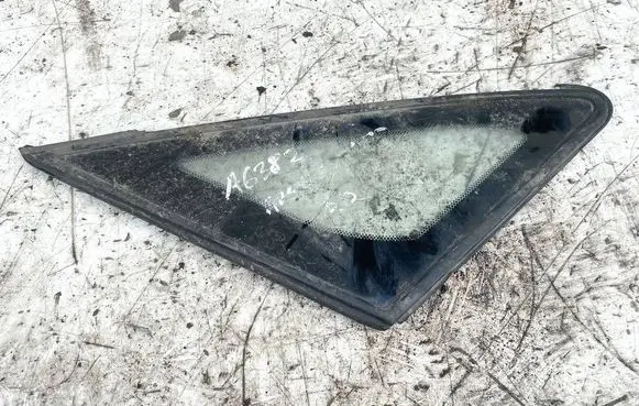 Toyota Avensis Verso Front triangle window/glass as2