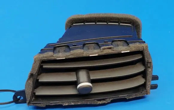 Nissan 370Z Dashboard side air vent grill/cover trim 687511EA0A