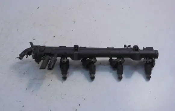 Volkswagen Polo III 6N 6N2 6NF Fuel main line pipe 030133319G