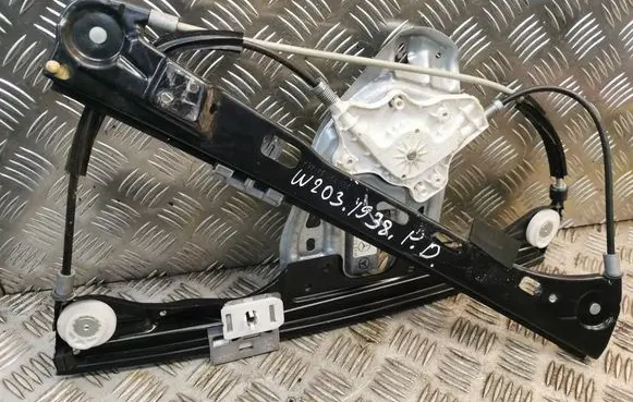 Mercedes-Benz C W203 Front door window regulator with motor A2037202446 2037202446