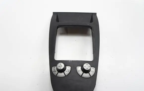 Mercedes-Benz SLK AMG R171 Tailgate emergency lock open trim qm4