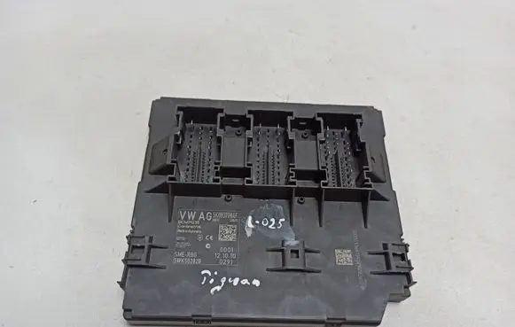 Volkswagen Tiguan Comfort/convenience module 5K0937084F