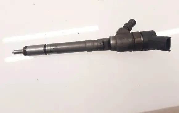 Hyundai Matrix Fuel injector 0445110126 3380027900 1111137648625