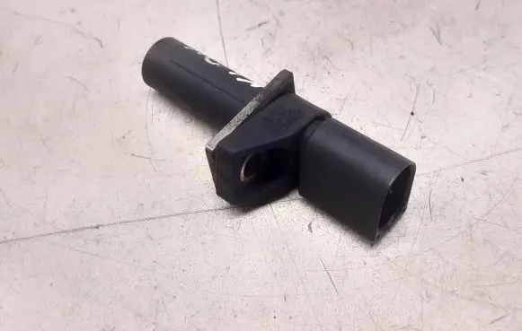 Mercedes-Benz C W204 Crankshaft position sensor 0031532828