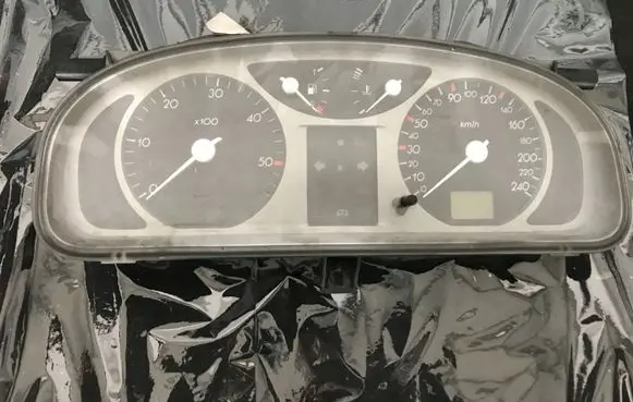 Renault Laguna II Speedometer (instrument cluster) 8200170305